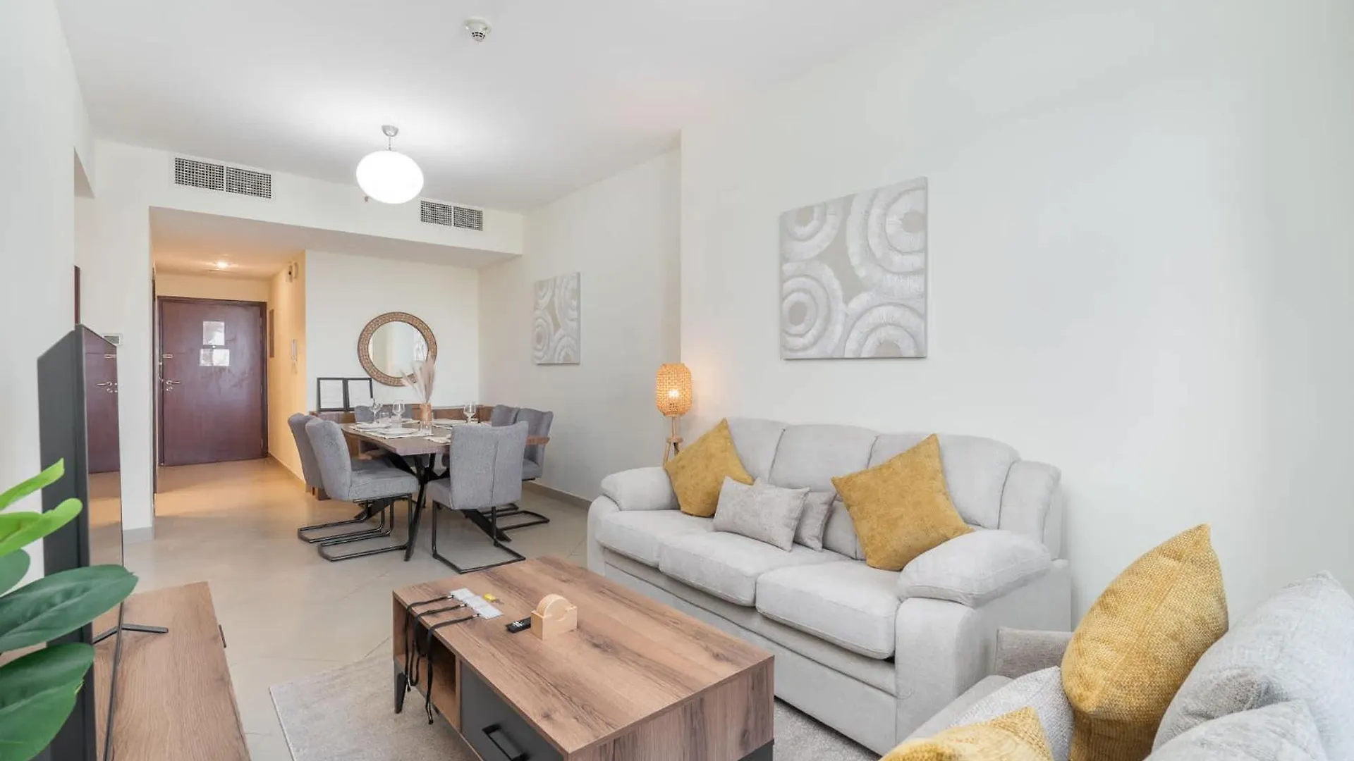 1 Bedroom Apartment With A City View And Sleeps 4 Dubai United Arab Emirates