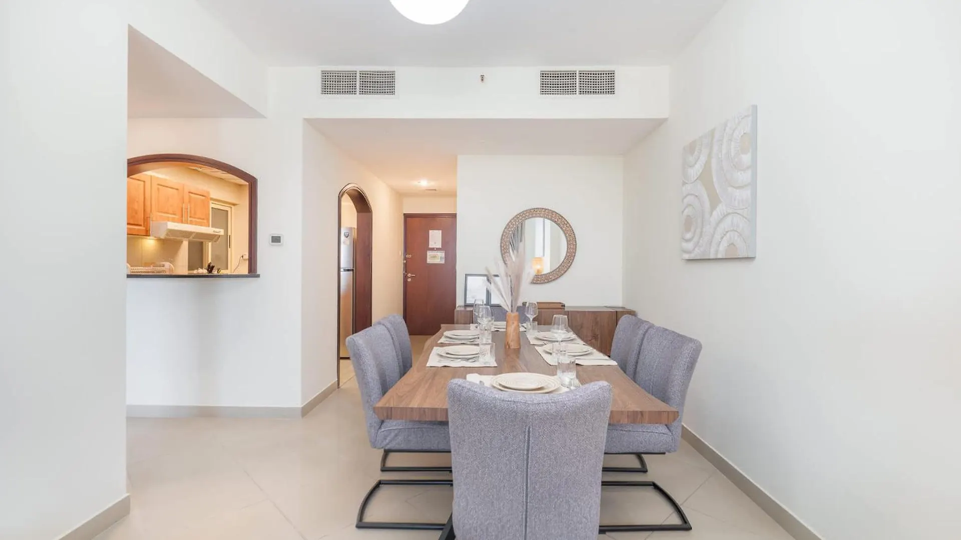 1 Bedroom Apartment With A City View And Sleeps 4 Dubai United Arab Emirates